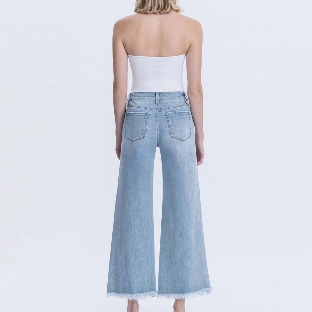 ✨✨Vervet Rhinestone Flare Jeans-Sold Out! ✨